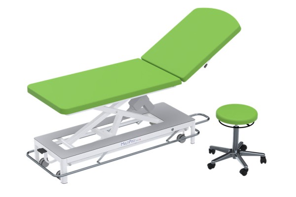 Behandlungsliege MultiPro® next 2 inklusive Therapeutenstuhl BaseLine mit Handauslösung